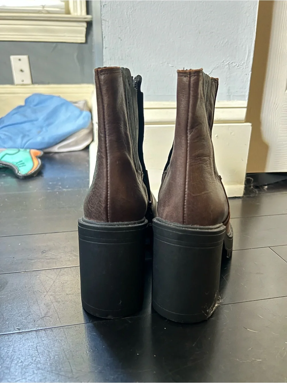 Free People James Chelsea Boots in Brown - size 36 - NWOT